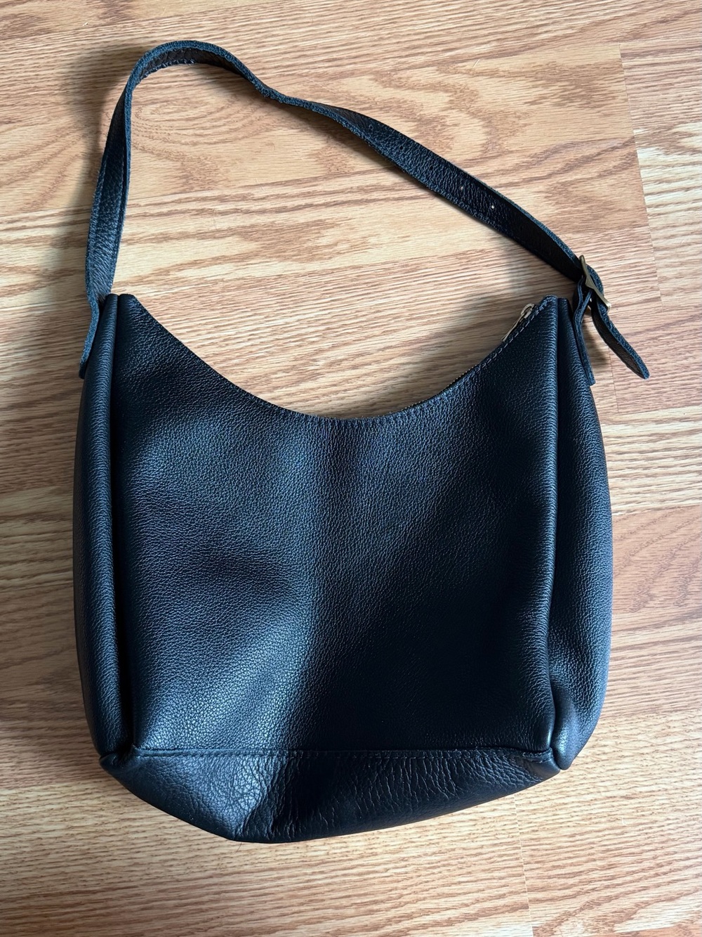 Aspen Shoulder Bag - Medium Portland Leather - Picture 3 of 7